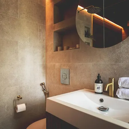 Stay North - Adevilla